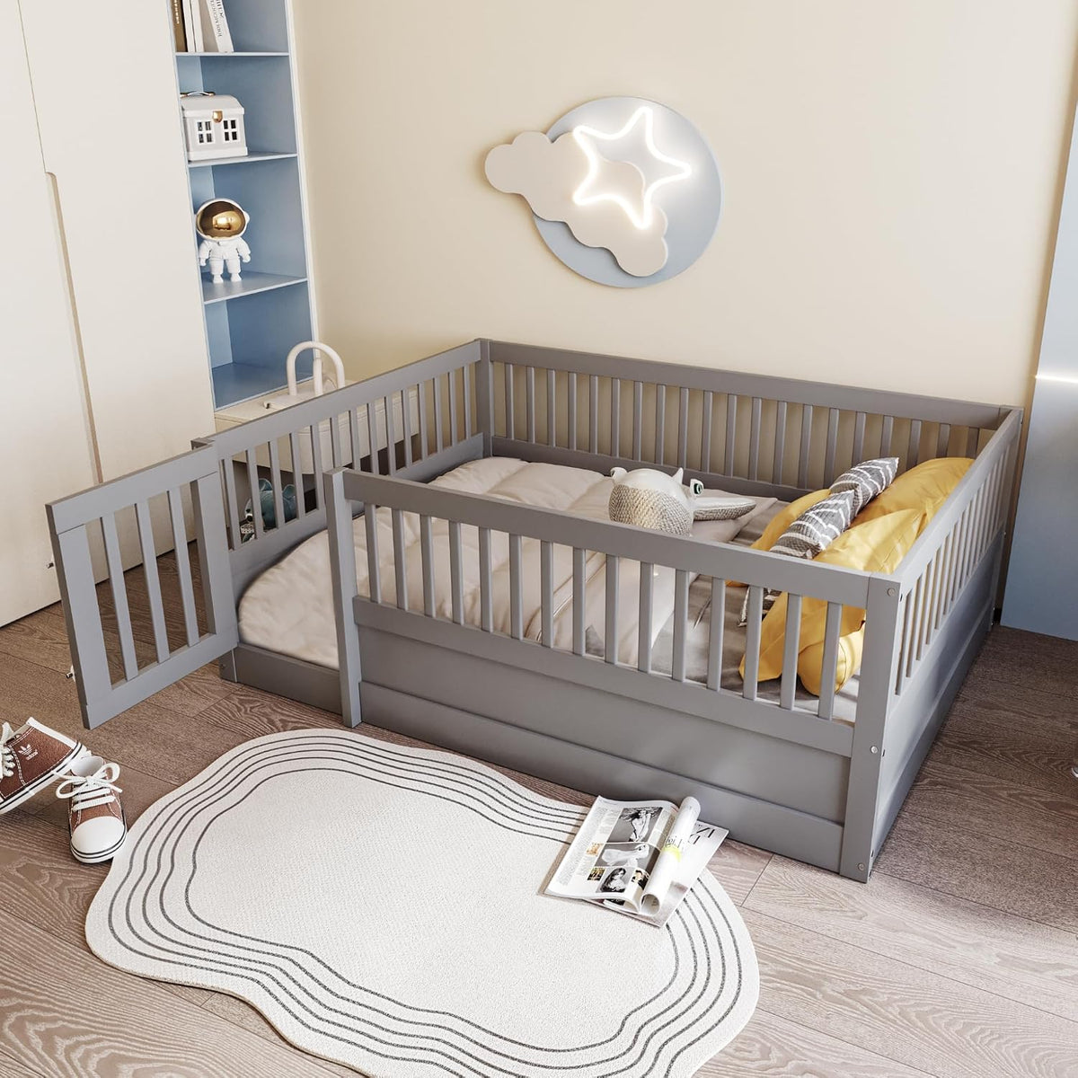 Bett Boden 140 × 200 cm HMHKHN, 140 × 200 cm, Montessori-Kinder, Holz Bettgestell mit Gitter und Tür inkl. Rausfallschutz Zaun, Ohne Matratze(Grau)